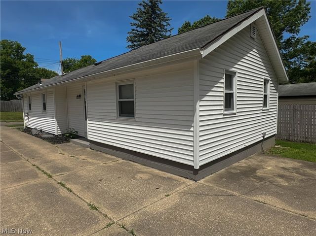 1275 Sawyer Avenue, Akron, OH 44310