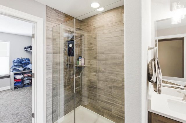 W239N5491 Fieldstone Pass CIRCLE, Sussex, WI 53089