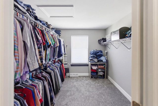 W239N5491 Fieldstone Pass CIRCLE, Sussex, WI 53089