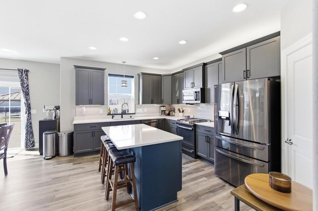 W239N5491 Fieldstone Pass CIRCLE, Sussex, WI 53089