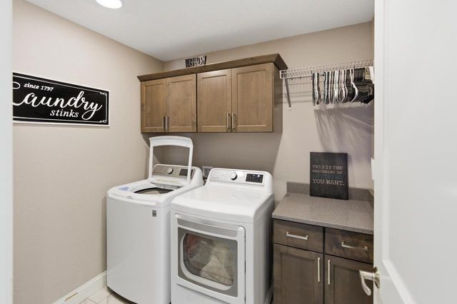 W239N5491 Fieldstone Pass CIRCLE, Sussex, WI 53089