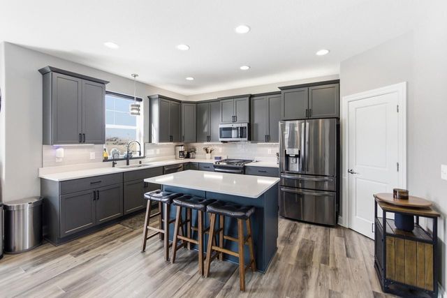 W239N5491 Fieldstone Pass CIRCLE, Sussex, WI 53089