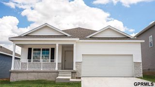 12719 S 205th Avenue, Gretna, NE 68028