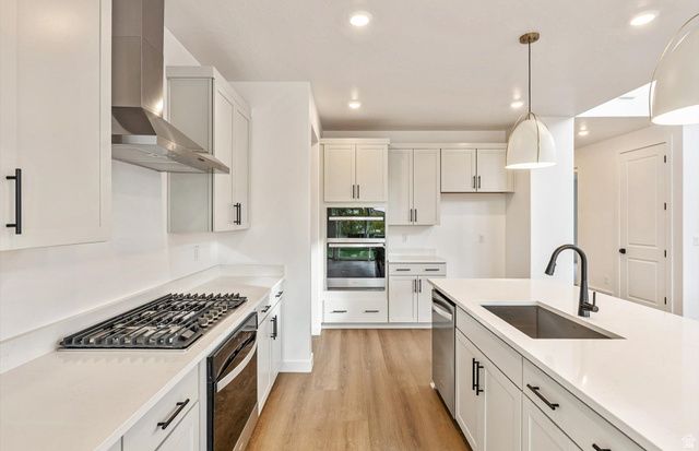 1001 E 250 S, Salem, UT 84653