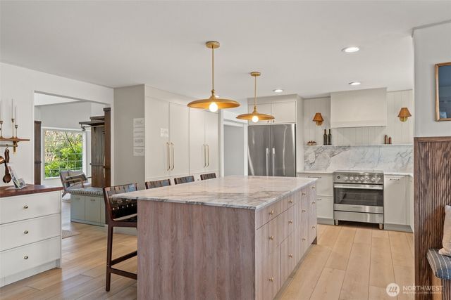 15919 NE 165th Street, Woodinville, WA 98072