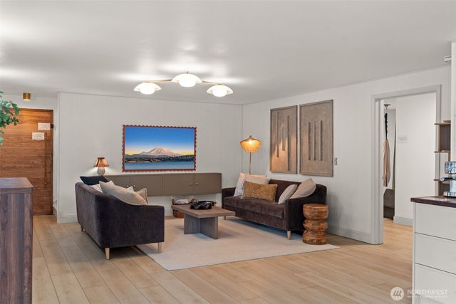 15919 NE 165th Street, Woodinville, WA 98072