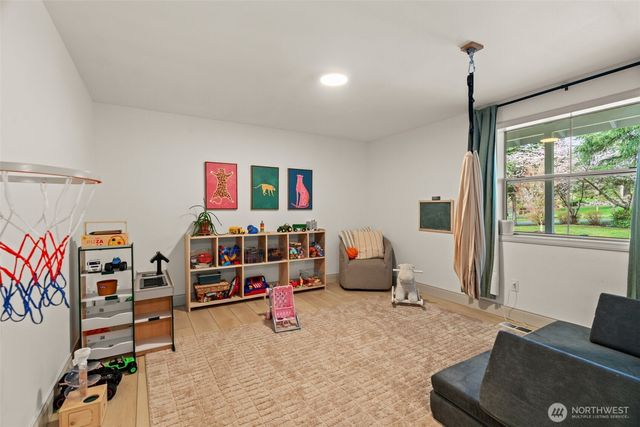 15919 NE 165th Street, Woodinville, WA 98072