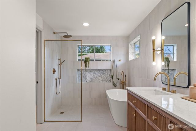 15919 NE 165th Street, Woodinville, WA 98072