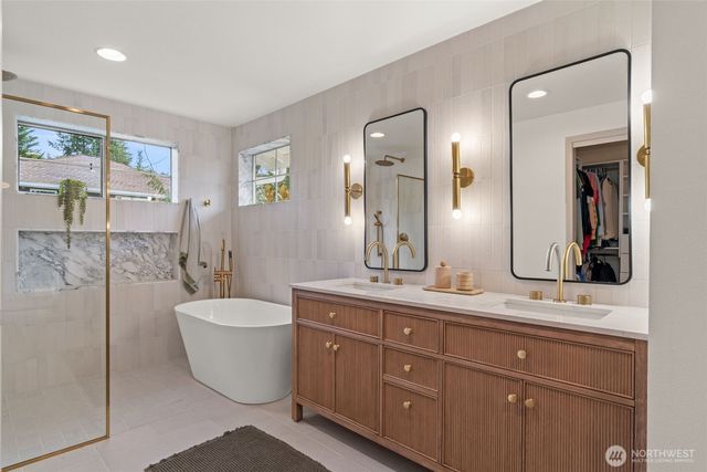 15919 NE 165th Street, Woodinville, WA 98072