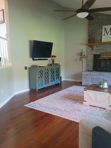 101 Rolling Ridge Drive, Berea, KY 40403