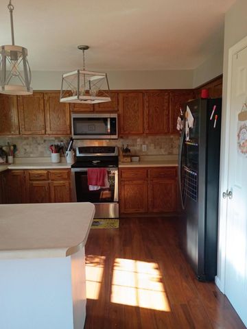 101 Rolling Ridge Drive, Berea, KY 40403
