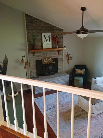 101 Rolling Ridge Drive, Berea, KY 40403