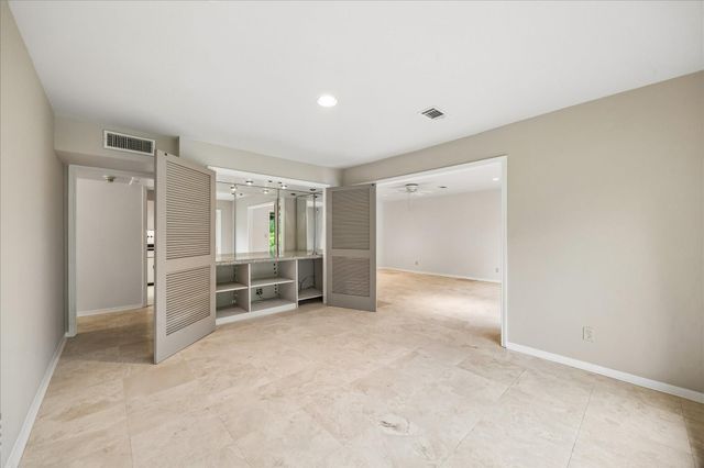 6659 Bayou Glen Road, Houston, TX 77057
