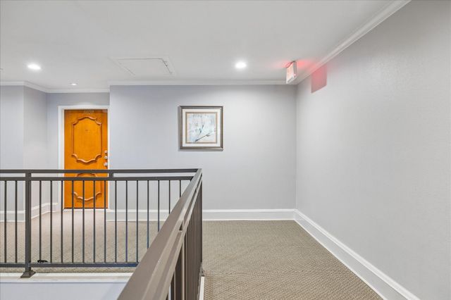6659 Bayou Glen Road, Houston, TX 77057