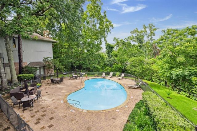 6659 Bayou Glen Road, Houston, TX 77057