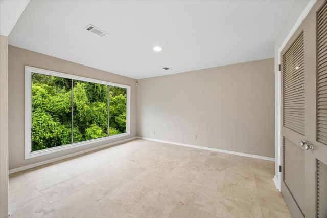 6659 Bayou Glen Road, Houston, TX 77057