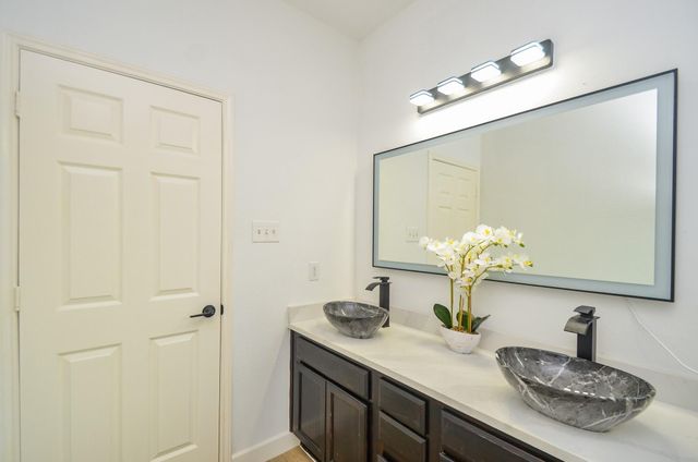 51 Garden Grove Drive, Manvel, TX 77578