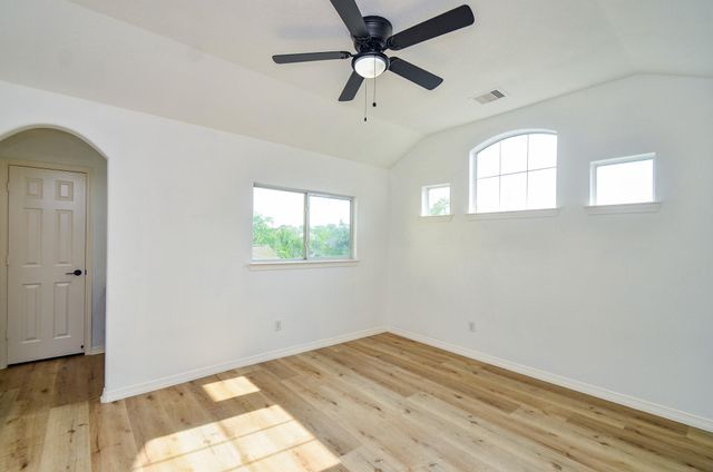 51 Garden Grove Drive, Manvel, TX 77578