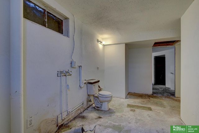 1227 Bellaire Boulevard, Bellevue, NE 68005