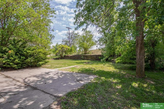 1227 Bellaire Boulevard, Bellevue, NE 68005