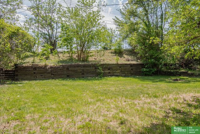 1227 Bellaire Boulevard, Bellevue, NE 68005