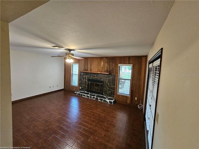 511 ELGIN STREET, Sebring, FL 33875