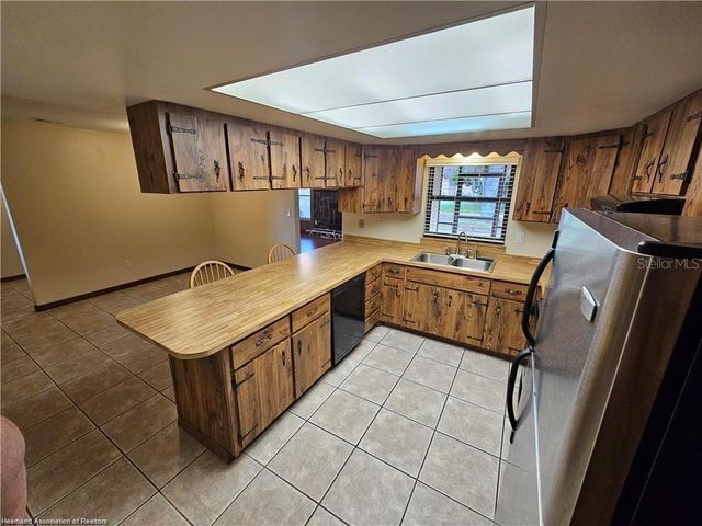 511 ELGIN STREET, Sebring, FL 33875