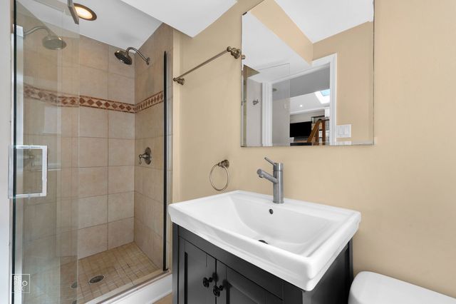 9301 S 81st Court, Hickory Hills, IL 60457