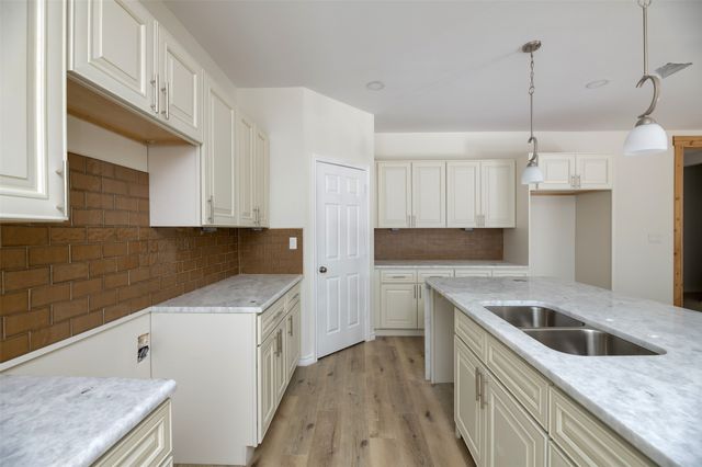 709 Blue Fathom Drive, Runaway Bay, TX 76426