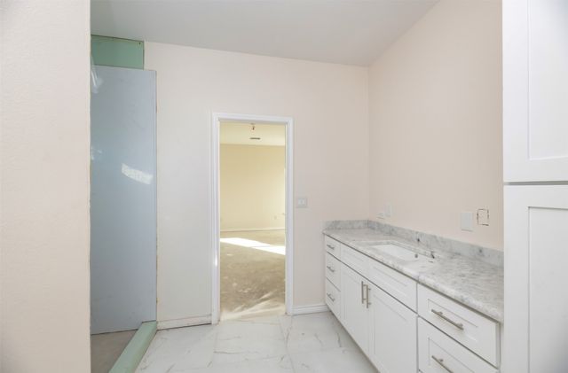 709 Blue Fathom Drive, Runaway Bay, TX 76426