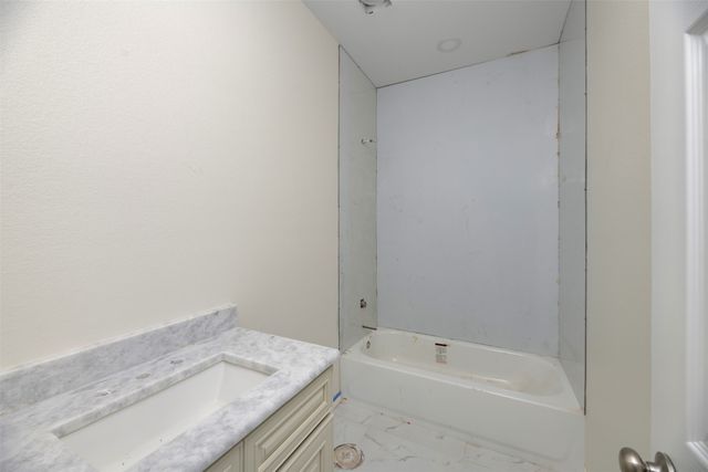 709 Blue Fathom Drive, Runaway Bay, TX 76426