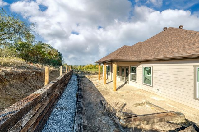 709 Blue Fathom Drive, Runaway Bay, TX 76426