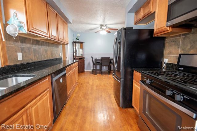 4605 Rosewold Avenue, Royal Oak, MI 48073