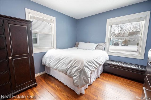 4605 Rosewold Avenue, Royal Oak, MI 48073