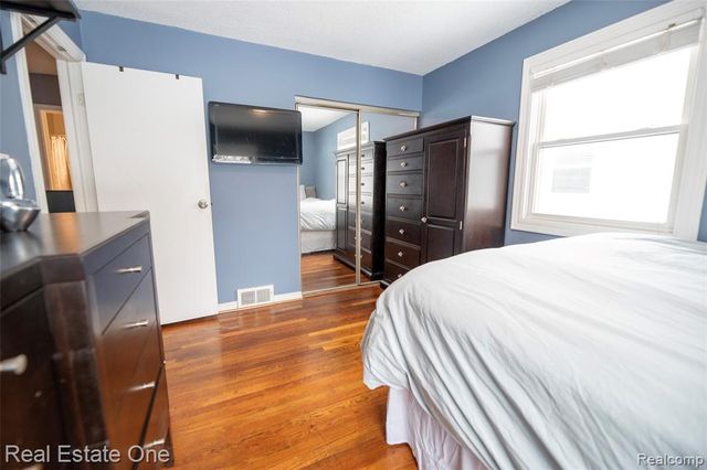 4605 Rosewold Avenue, Royal Oak, MI 48073