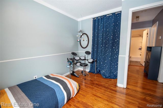 4605 Rosewold Avenue, Royal Oak, MI 48073