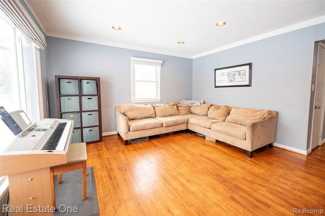 4605 Rosewold Avenue, Royal Oak, MI 48073