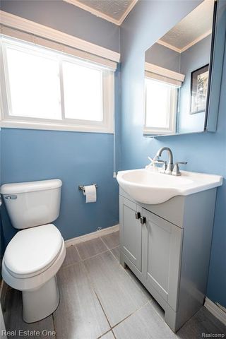 4605 Rosewold Avenue, Royal Oak, MI 48073