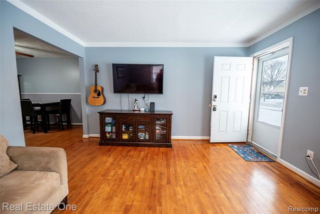 4605 Rosewold Avenue, Royal Oak, MI 48073