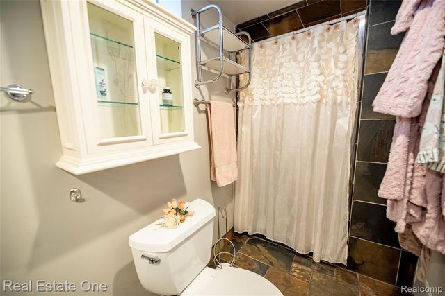 4605 Rosewold Avenue, Royal Oak, MI 48073