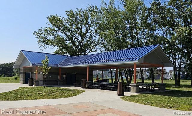 4605 Rosewold Avenue, Royal Oak, MI 48073