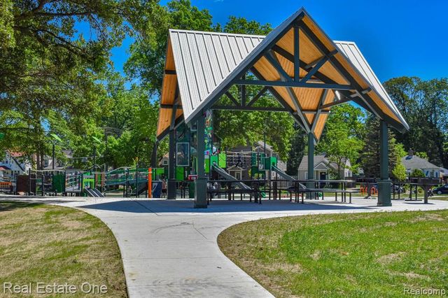 4605 Rosewold Avenue, Royal Oak, MI 48073