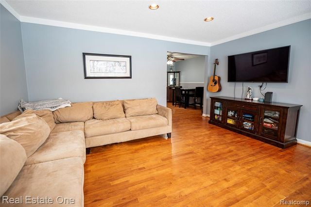 4605 Rosewold Avenue, Royal Oak, MI 48073