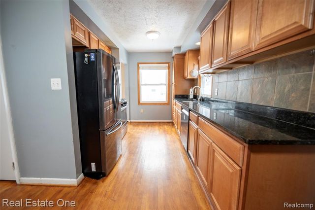 4605 Rosewold Avenue, Royal Oak, MI 48073