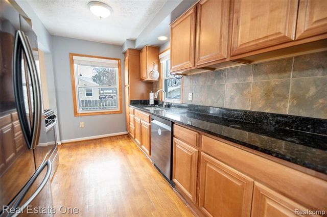 4605 Rosewold Avenue, Royal Oak, MI 48073