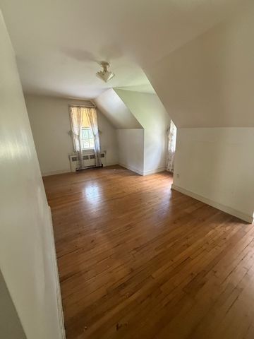6 Reservoir Park, Needham, MA 02494