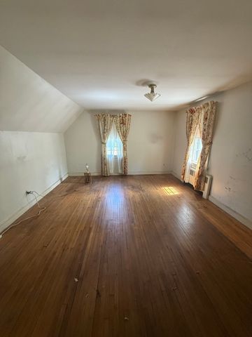 6 Reservoir Park, Needham, MA 02494