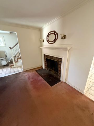 6 Reservoir Park, Needham, MA 02494