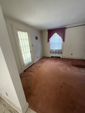 6 Reservoir Park, Needham, MA 02494