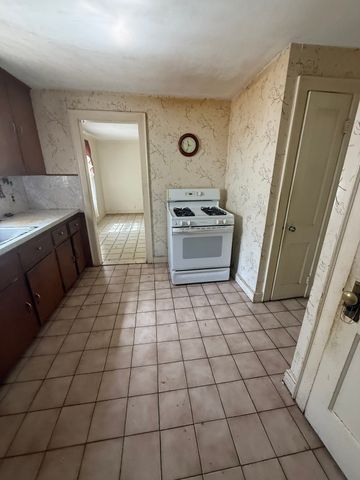 6 Reservoir Park, Needham, MA 02494